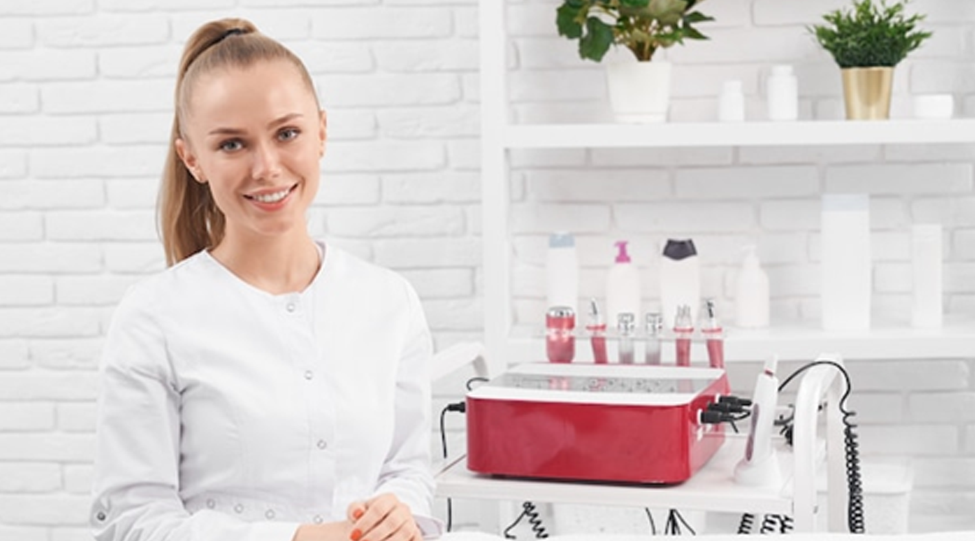 Leveraging Private Label Skincare for Spa and Esthetician Businesses